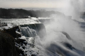 Fotograf roku na cestách 2009 - Niagara Falls v zime