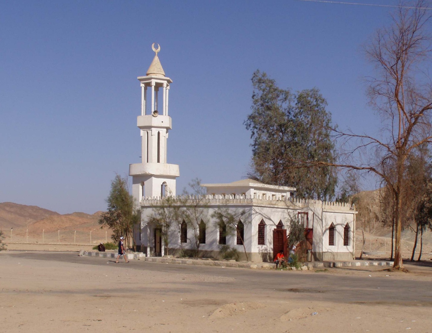 Mešita v poušti v Egyptě