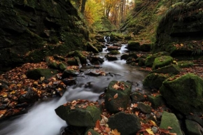 Krásy krajiny - Podzim na řece Satině pod Lysou horou v Beskydech