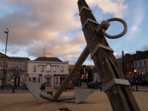 Architektura a památky - Náměstí v Bantry - Irsko