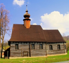 Architektura a památky - Dřevěný kostel