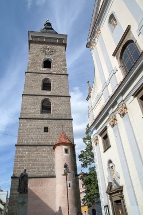 Architektura a památky - Věčný rozhovor věže a katedrály