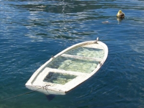 Úlovky z dovolené - Nepoužívaná loďka