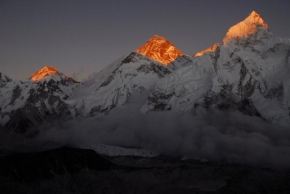 Fotograf roku na cestách 2009 - Západ slunce na Mont Everestu