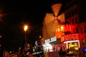 Úlovky z dovolené - Moulin rouge