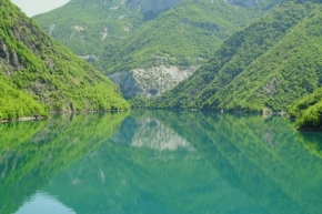 Fotograf roku v přírodě 2009 - Albanie přehrada Komani