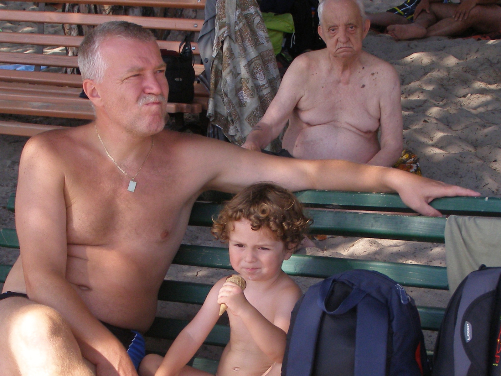 Tři generace u Máchova jezera