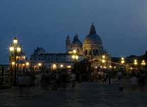 Místo, které nejraději fotografuji - Noční Benátky