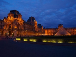 Dlouhé noci a život po setmění - Louvre