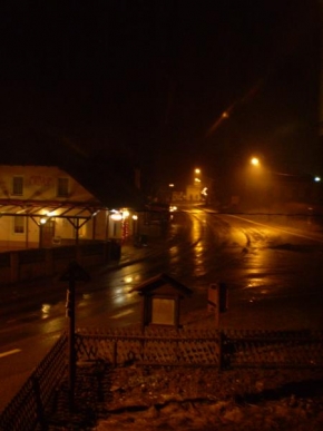 Dlouhé noci a život po setmění - Osvětlená ulice