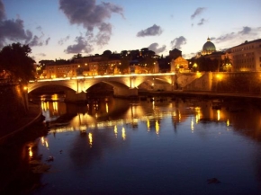 Dlouhé noci a život po setmění - Tiber v Ríme