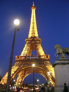 Dlouhé noci a život po setmění - Noční Paříž