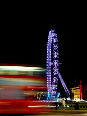 Dlouhé noci a život po setmění - London Eye a double dacker