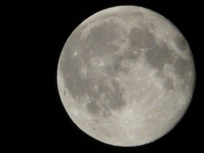 Dlouhé noci a život po setmění - Luna