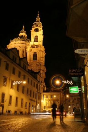 Večer a noc ve fotografii - Kafkova Praha