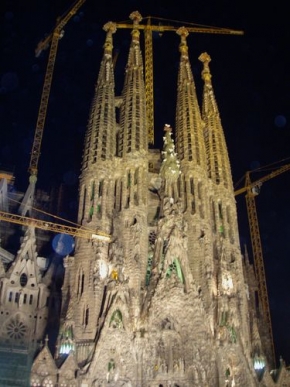 Večer a noc ve fotografii - Sagrada Familia