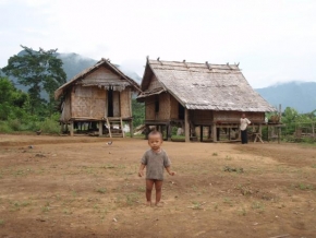 Fotograf roku na cestách 2010 - Vesnice v Laosu - daleko od komerce