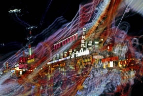 Večer a noc ve fotografii - Fotograf roku - kreativita - Moulin Rouge
