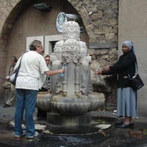 Na ulici - Voda pro všechny (Vatikán)
