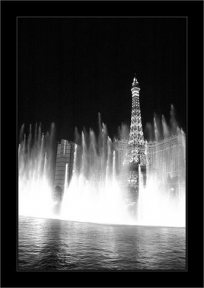 Večer a noc ve fotografii - Paris in Las Vegas