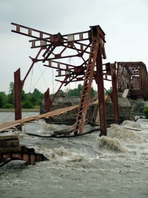 Voda je živel - Vlakový most