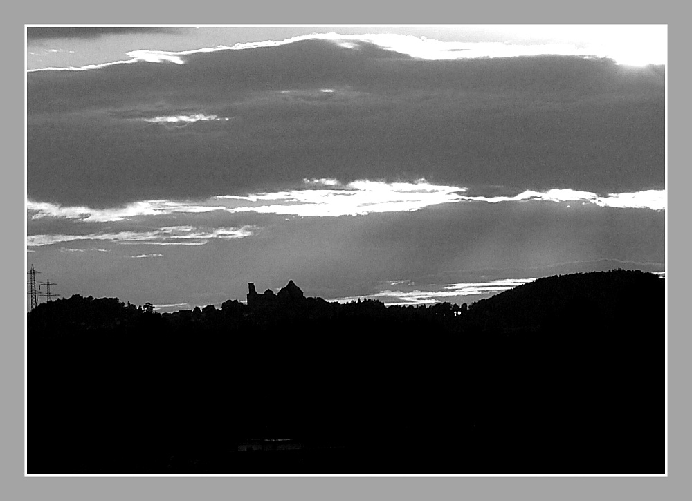 Západ nad hradem Lipnice