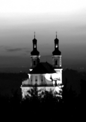 Černobílá poezie - Kostel