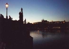 Večer a noc ve fotografii - Karlův most z Křížovnického náměstí