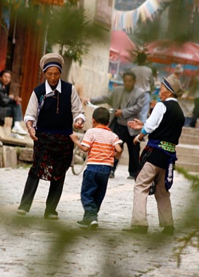 Radim Marek - Nasi people Sichuan (China)