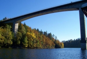 Krajina posedlá vodou - Zvíkovský most