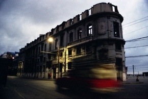 Michaela Danelová - Ruch na ulici při soumraku
