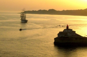 Slunce je veliký básník! - Korsika, zátoka přístavu Bonifacio