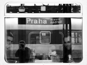 Fotograf roku na cestách 2011 - Praha hlavní nádraží