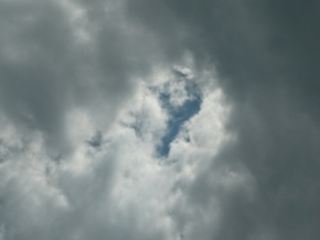 Fotíme oblohu - proplétající se mraky 