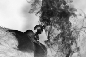 Černobílá fotografie - Kouření škodí zdraví