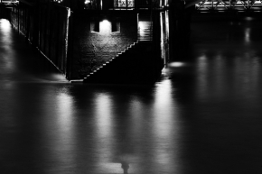 Černobílá fotografie - Tajemné schody