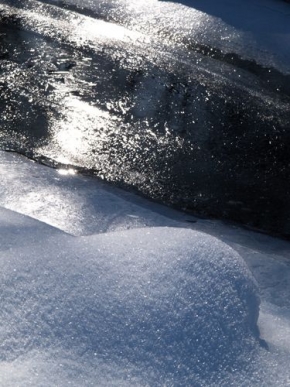Kouzlení zimy - Fotograf roku - kreativita - Sněhová peřina u potoka