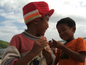 Dětské radosti - Kluci z Nusa Penidy
