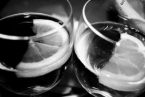 Černobílá fotografie - Víno
