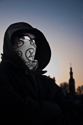 Lidé - Masked man