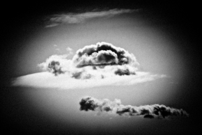 Černobílá fotografie - Obloha postaru