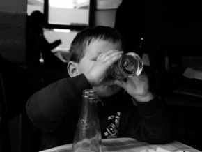 Černobílá fotografie - Drink