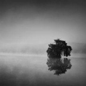 Černobílá fotografie - Zrcadlení