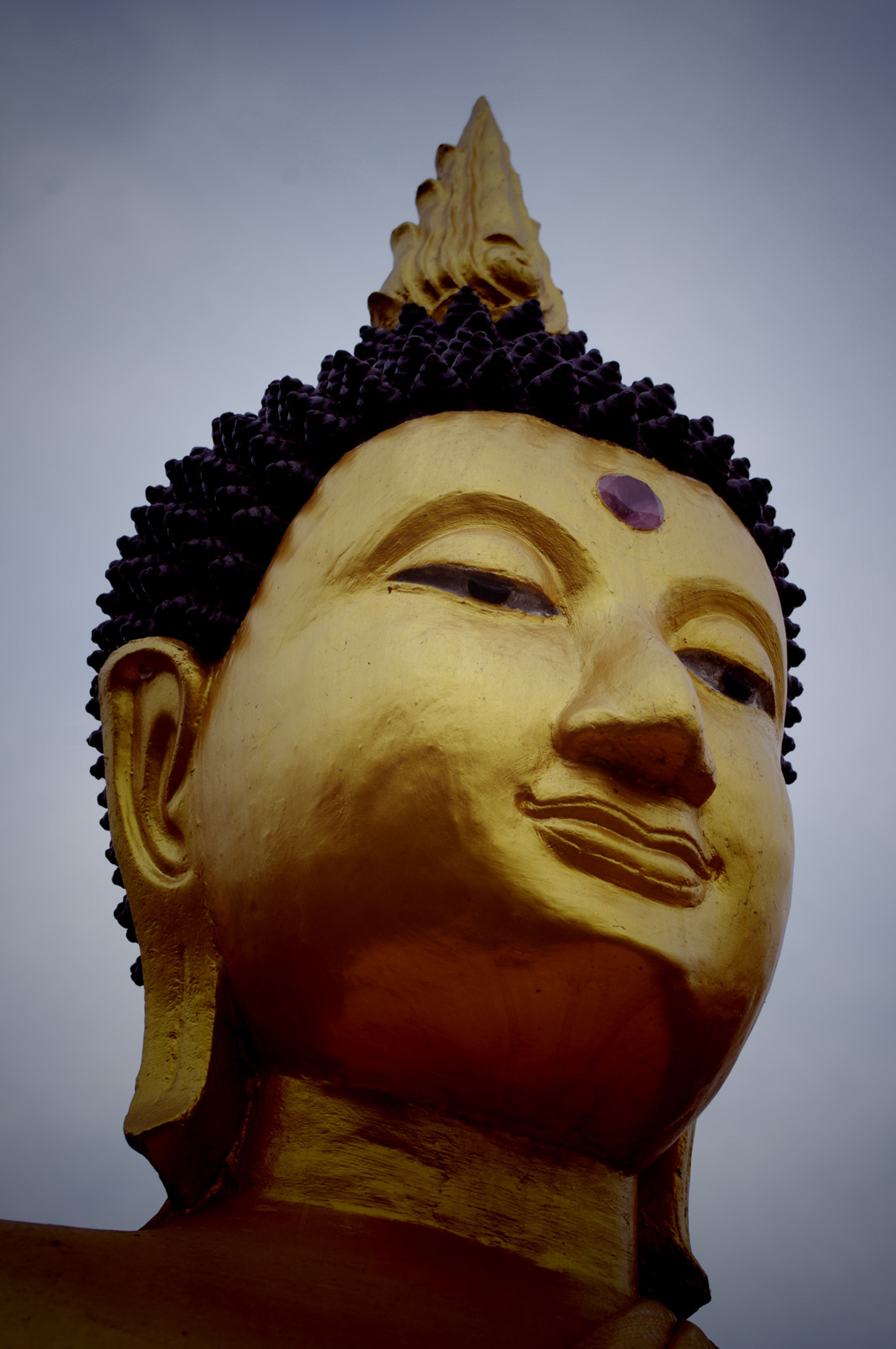 smailing Budha