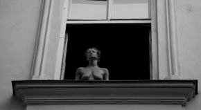 Černobílá fotografie - Naked