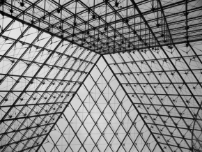 Černobílá fotografie - Louvre