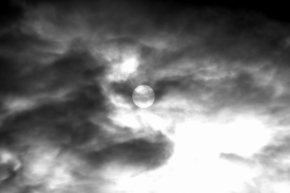 Černobílá fotografie - Nebe nad Lučivnou