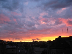 Fotíme oblohu - Západ slunce nad městem