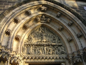 Detail v architektuře - Basilika sv. Petra a Pavla_Vyšehrad