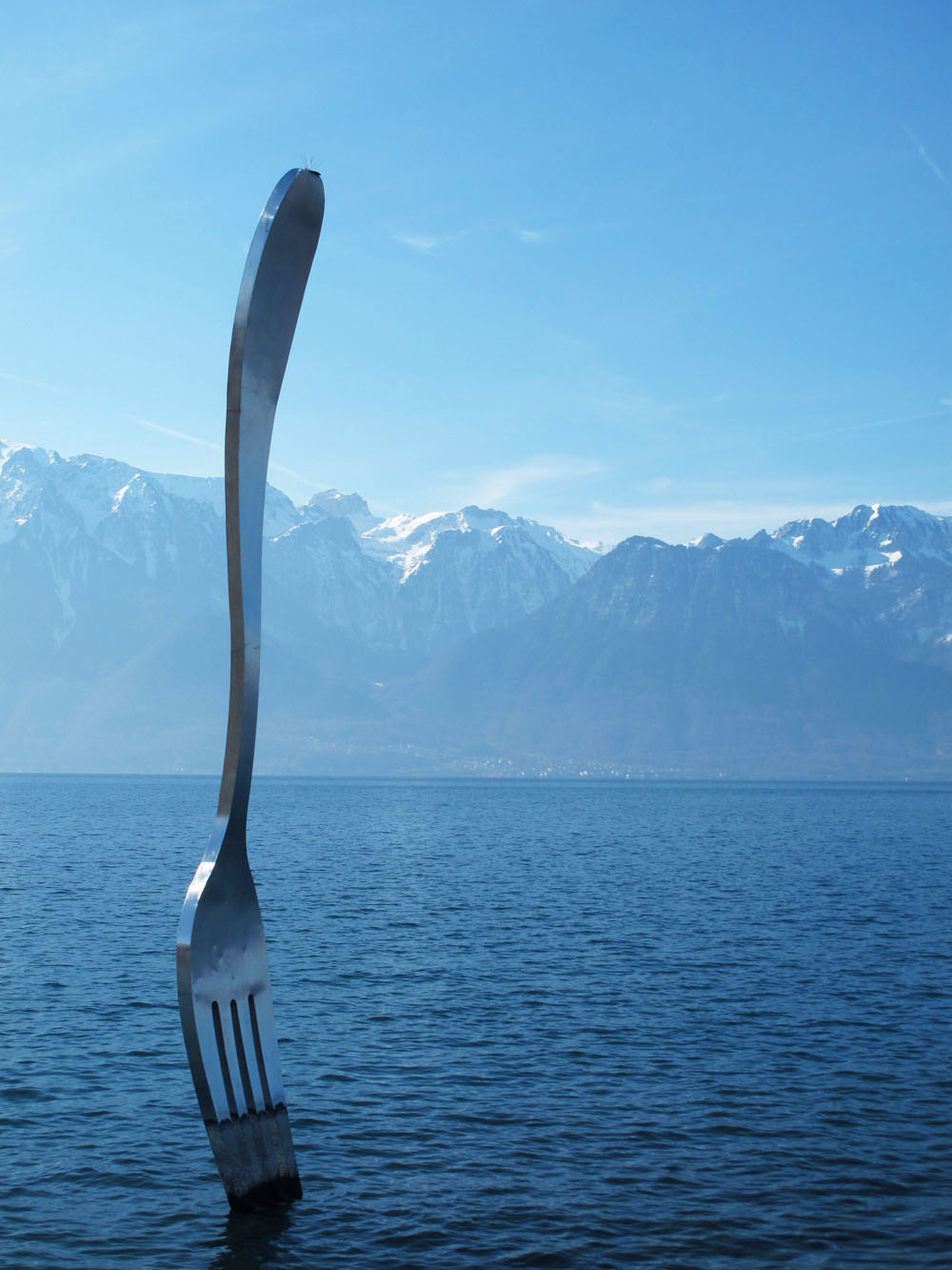 Vidlička v Ženevském jezeře